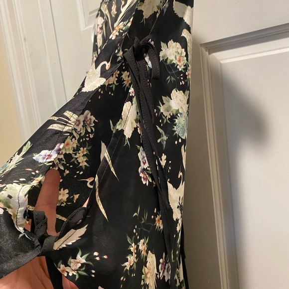 Floral Bird Print silk robe - Picture 4 of 7